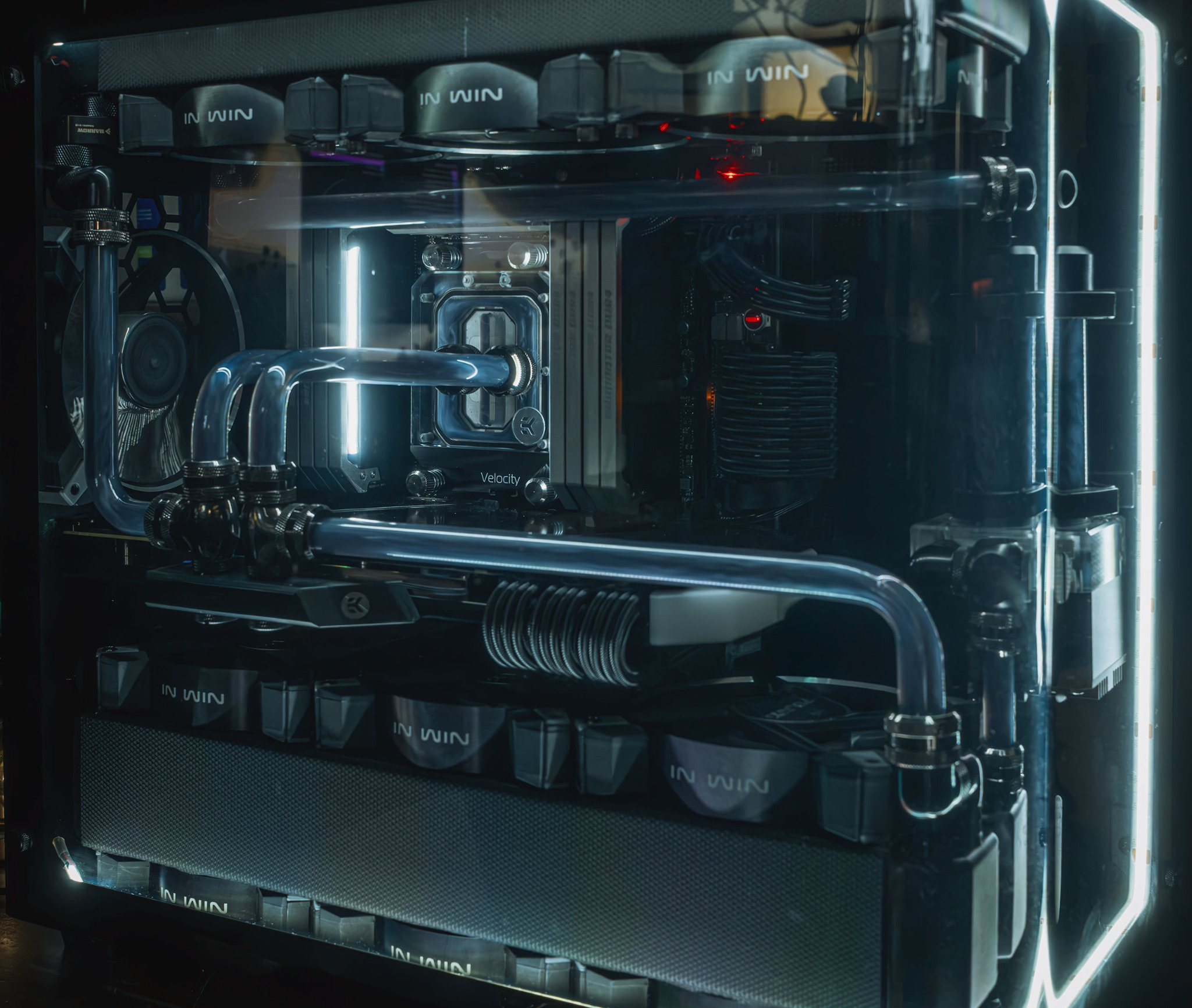 Custom water-cooled Threadripper server